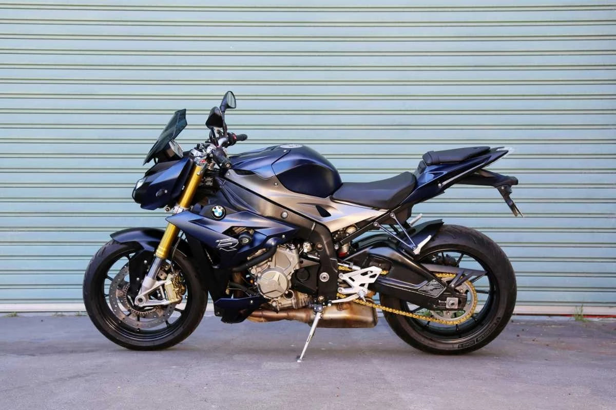 imgi_2_2014-BMW-S1000R-cls-1200x800-1